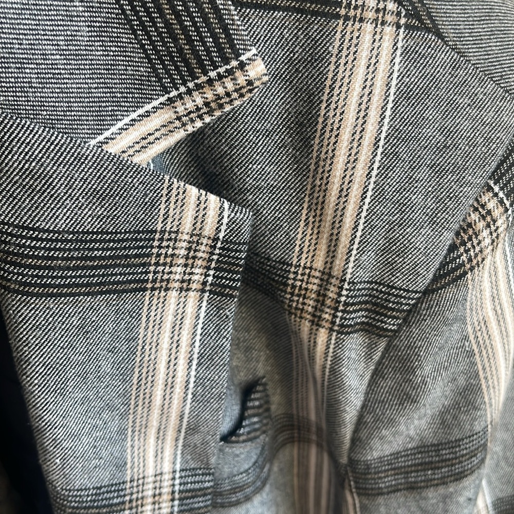 Grey Jacket - Picture 4 of 7
